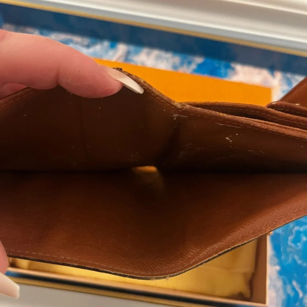 🍀 Louis Vuitton monogram larger size wallet - good condition! Authentic. - Picture 16 of 16